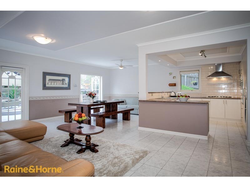 38 Balmoral Circuit, Sunbury VIC 3429