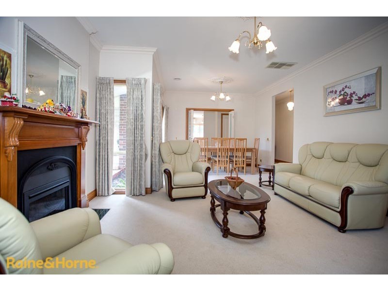 208 Riddell Road, Sunbury VIC 3429