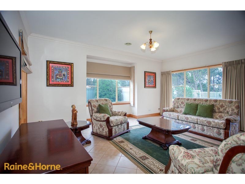 208 Riddell Road, Sunbury VIC 3429