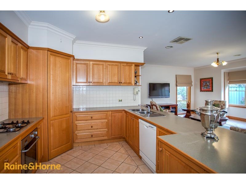 208 Riddell Road, Sunbury VIC 3429
