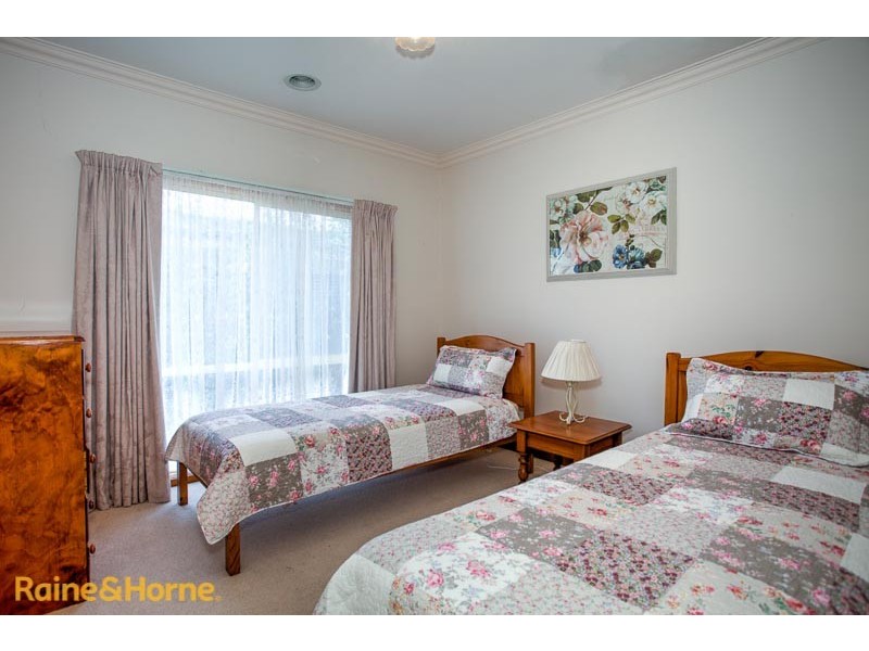 208 Riddell Road, Sunbury VIC 3429