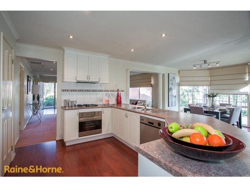 16 Daly Close, Sunbury VIC 3429