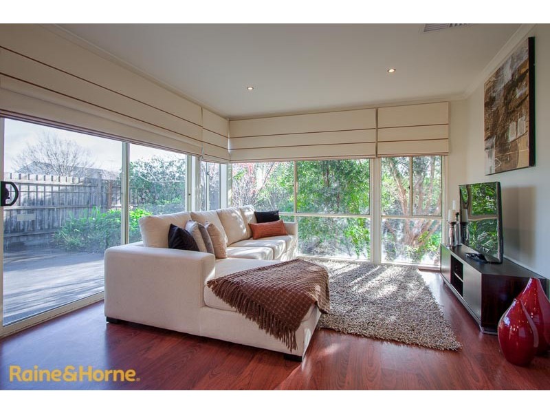 16 Daly Close, Sunbury VIC 3429