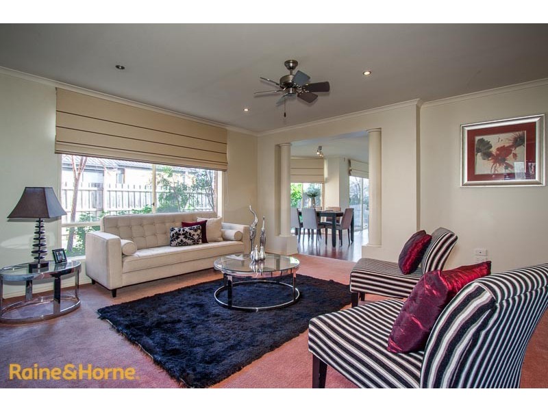 16 Daly Close, Sunbury VIC 3429