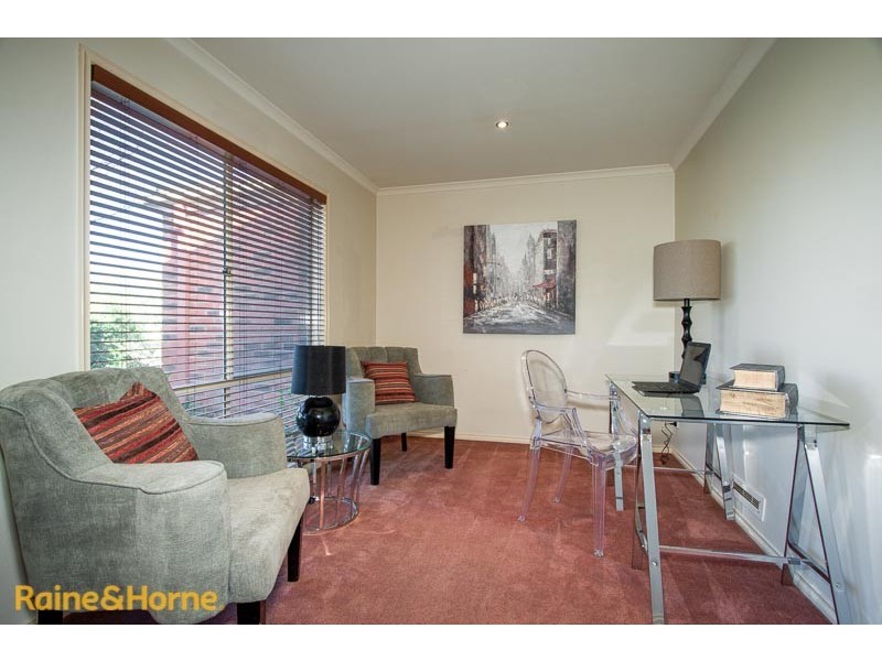 16 Daly Close, Sunbury VIC 3429