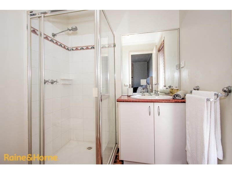16 Daly Close, Sunbury VIC 3429