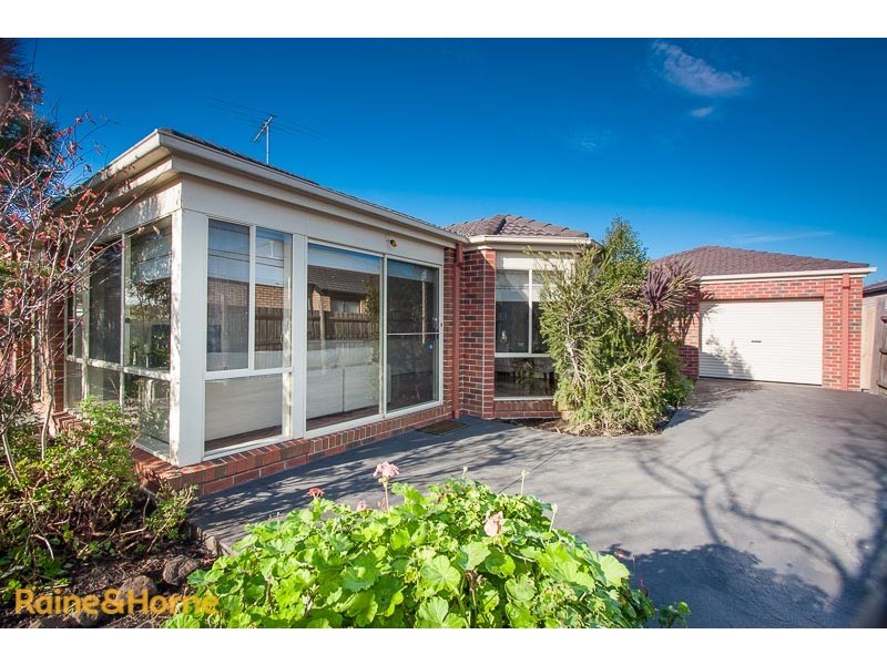 16 Daly Close, Sunbury VIC 3429