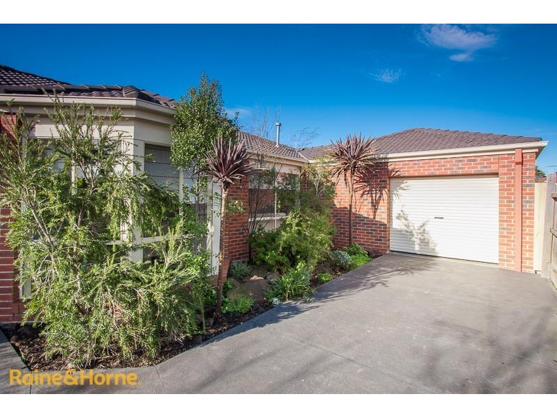 16 Daly Close, Sunbury VIC 3429