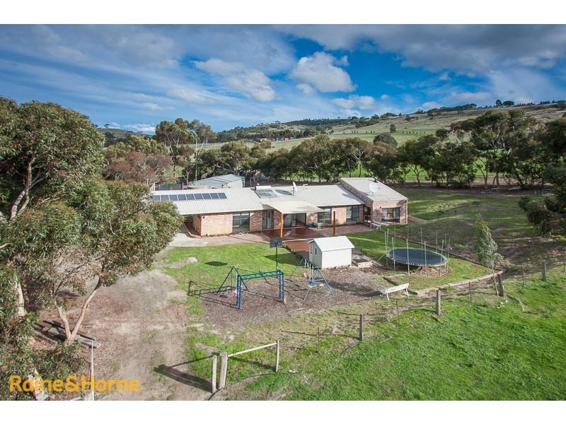 555 Settlement Road, Sunbury VIC 3429