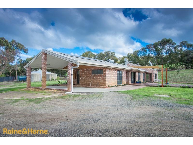 555 Settlement Road, Sunbury VIC 3429