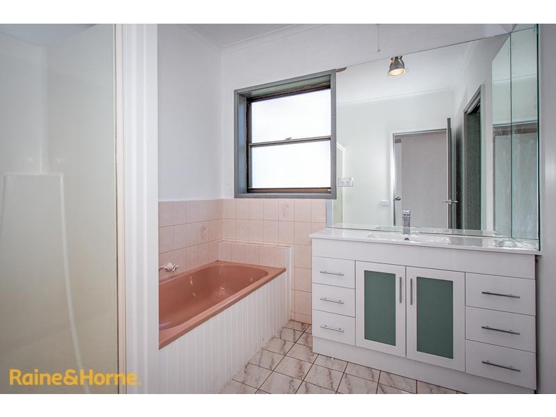 555 Settlement Road, Sunbury VIC 3429