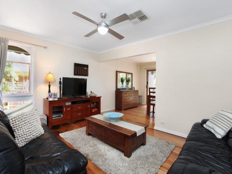 44 HEYSEN DRIVE, Sunbury VIC 3429