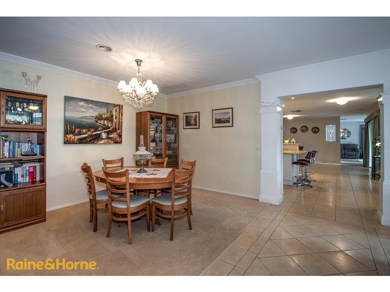 18 Berrydale Road, Sunbury VIC 3429