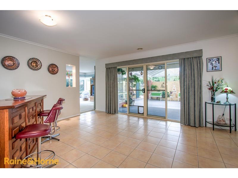18 Berrydale Road, Sunbury VIC 3429