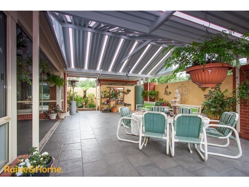 18 Berrydale Road, Sunbury VIC 3429