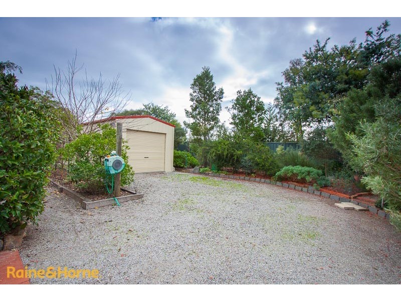 18 Berrydale Road, Sunbury VIC 3429