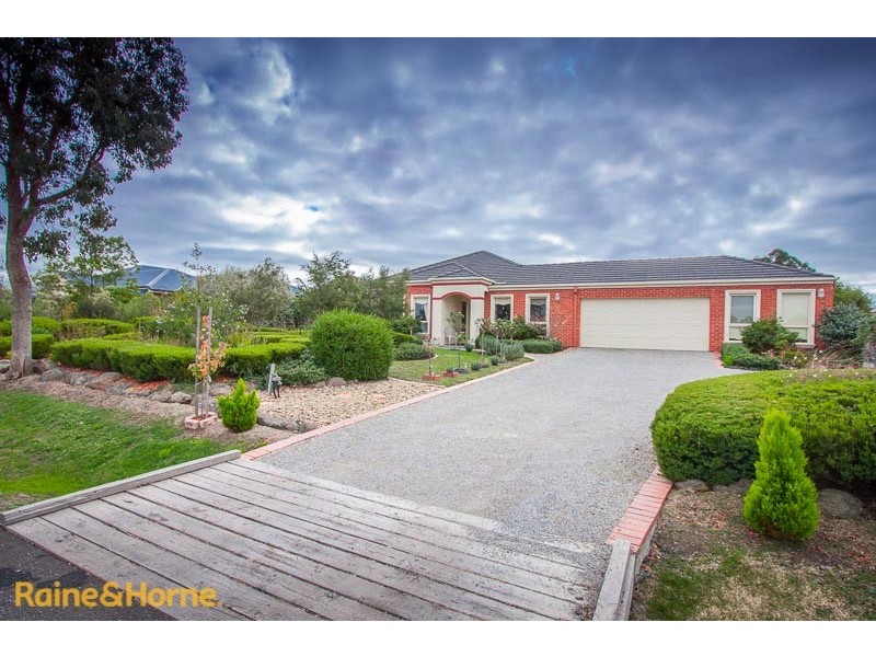 18 Berrydale Road, Sunbury VIC 3429