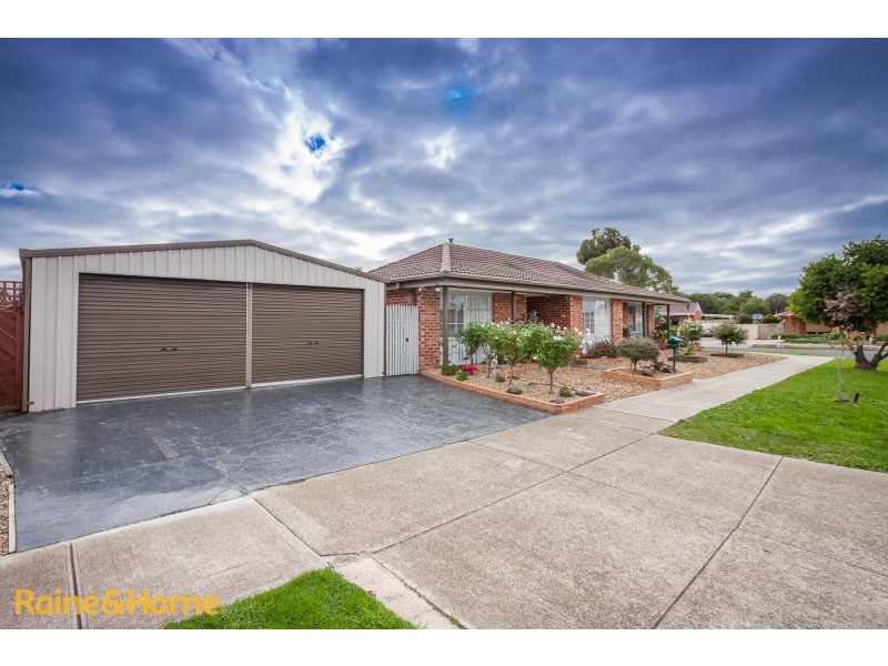 36 Muirfield Drive, Sunbury VIC 3429