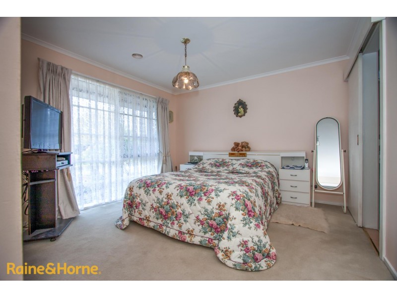 36 Muirfield Drive, Sunbury VIC 3429