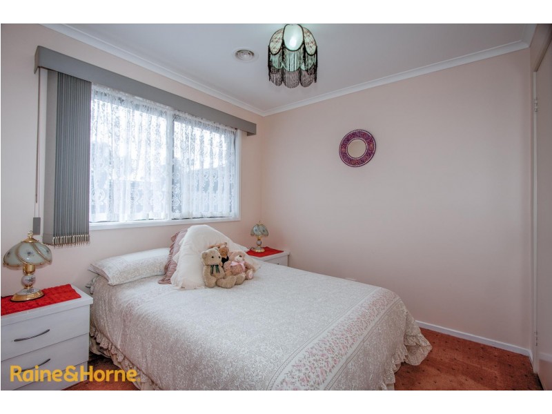 36 Muirfield Drive, Sunbury VIC 3429