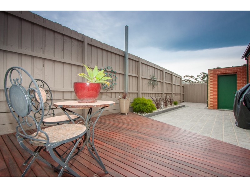 12/17A CORNISH STREET, Sunbury VIC 3429