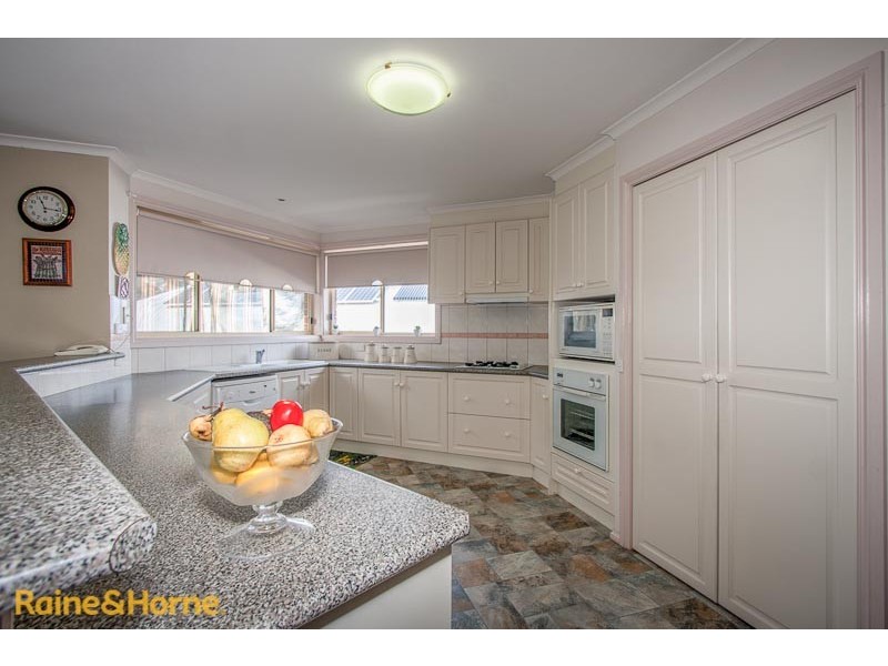 35 Dadswell Court, Sunbury VIC 3429
