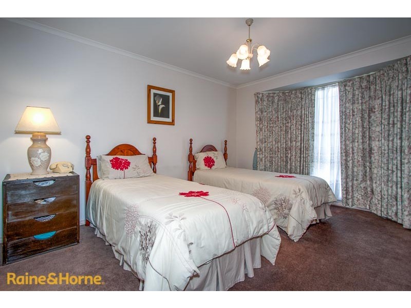 35 Dadswell Court, Sunbury VIC 3429