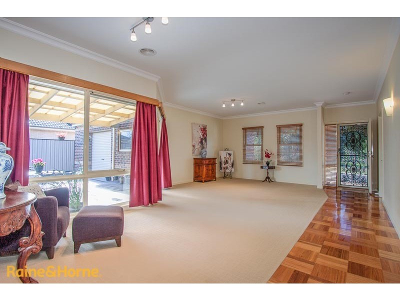 11 Seagull Place, Sunbury VIC 3429