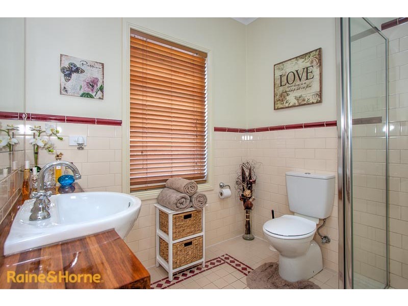 11 Seagull Place, Sunbury VIC 3429