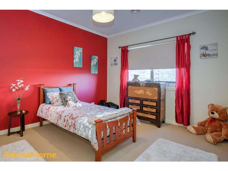 11 Seagull Place, Sunbury VIC 3429