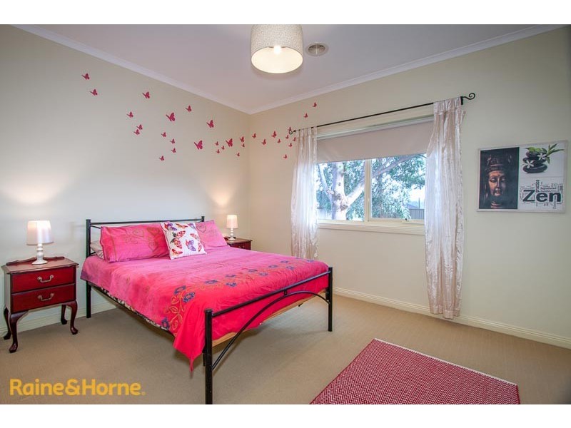 11 Seagull Place, Sunbury VIC 3429