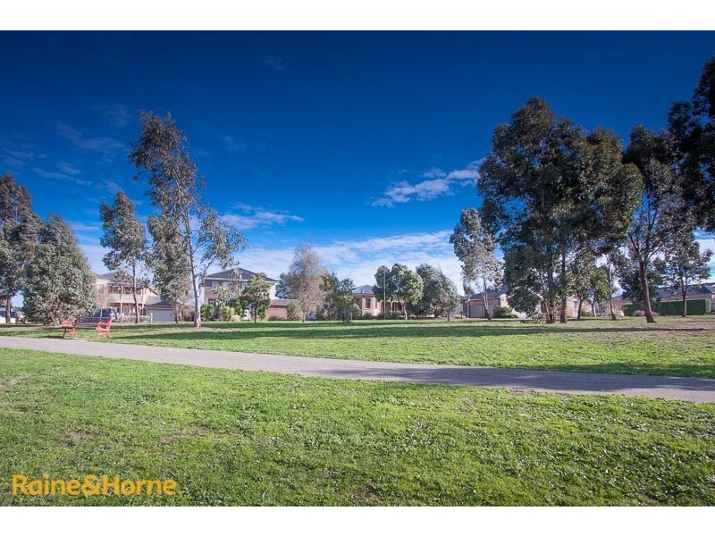 11 Seagull Place, Sunbury VIC 3429