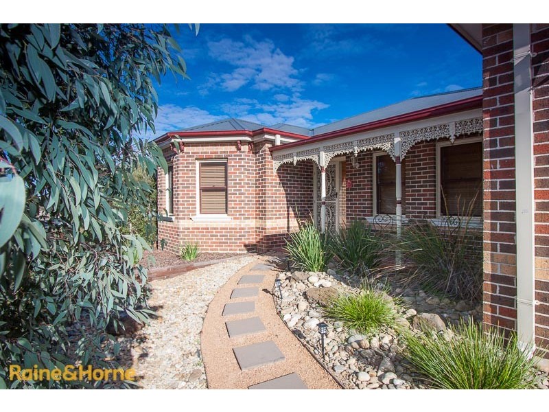 11 Seagull Place, Sunbury VIC 3429