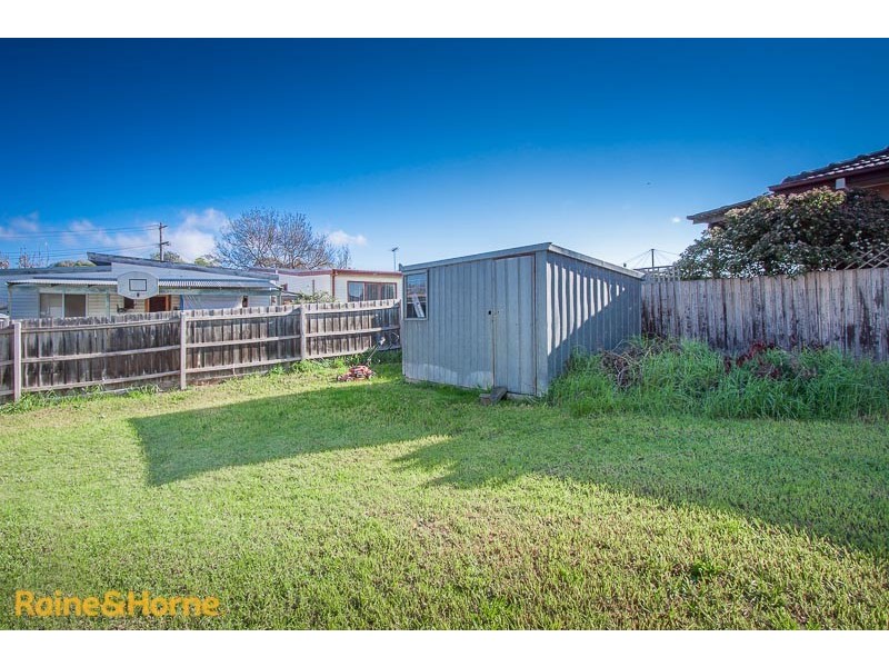 14 Blaxland Drive, Sunbury VIC 3429