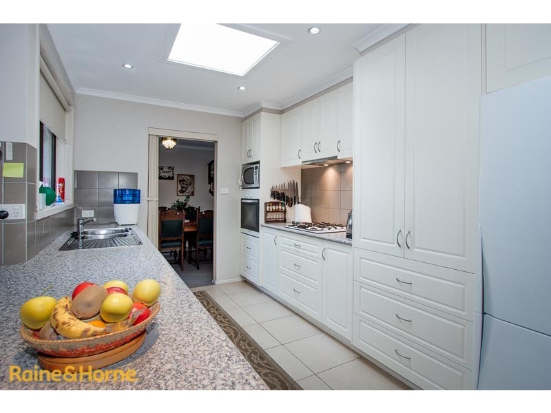 34 Gilchrist Crescent, Sunbury VIC 3429