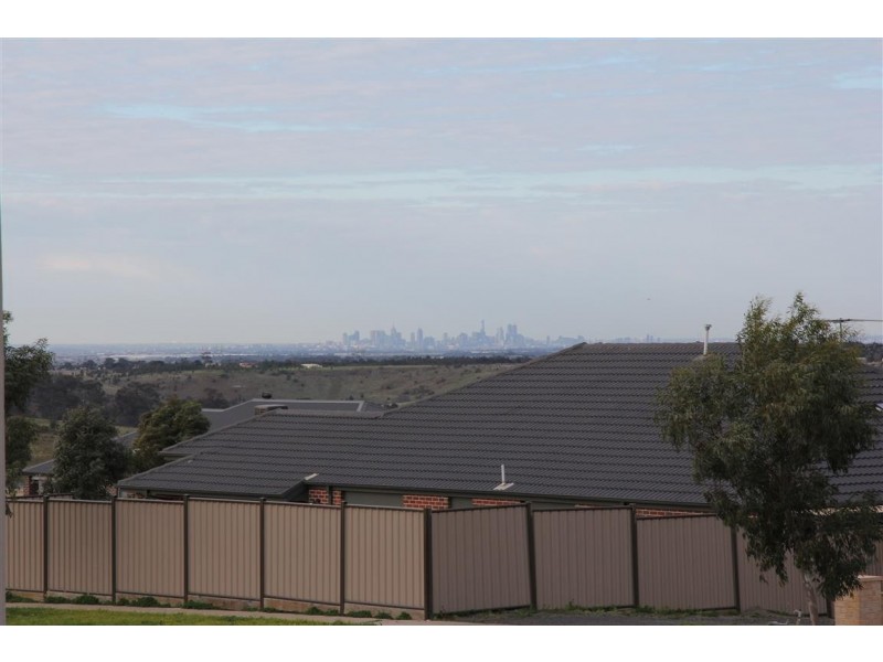 65 Westminster Grove, Sunbury VIC 3429