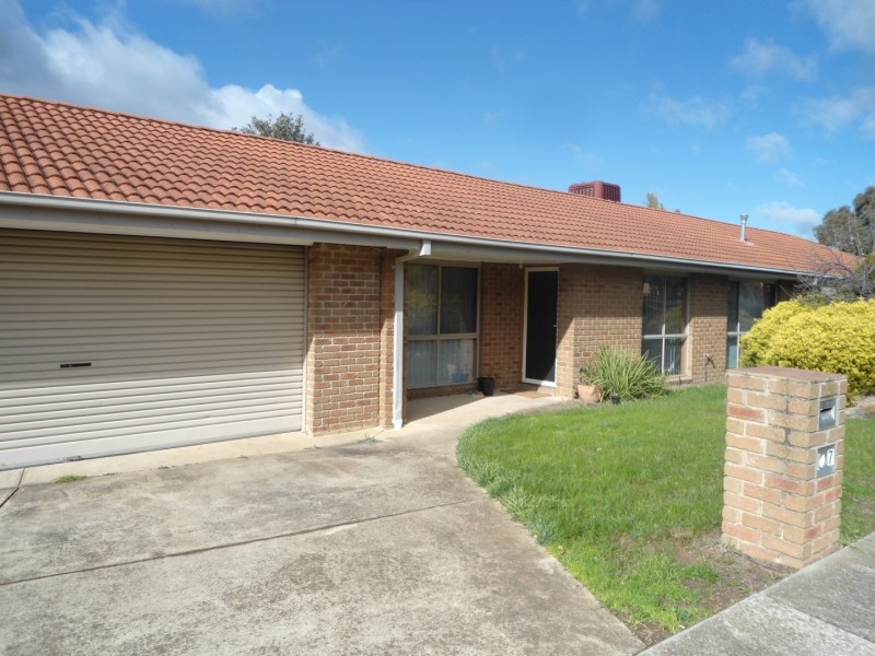 17 Dalkeith Avenue, Sunbury VIC 3429