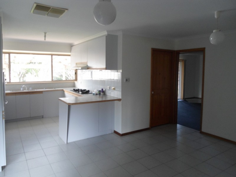 17 Dalkeith Avenue, Sunbury VIC 3429
