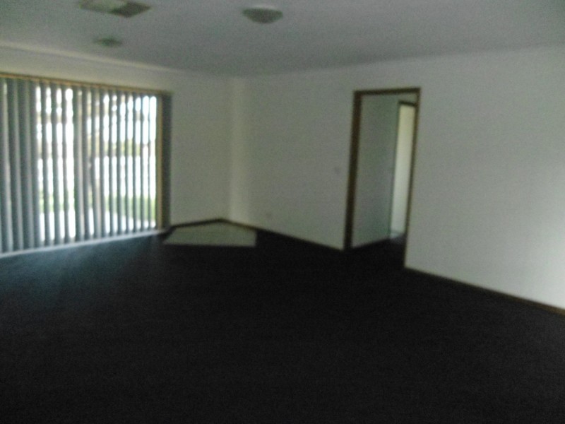17 Dalkeith Avenue, Sunbury VIC 3429