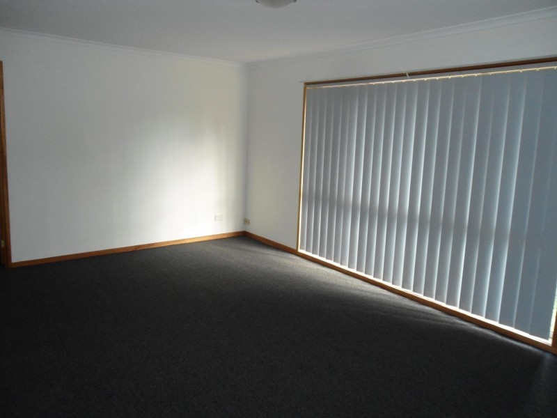17 Dalkeith Avenue, Sunbury VIC 3429