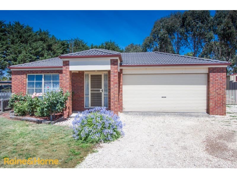 10 Acacia Court, Romsey VIC 3434