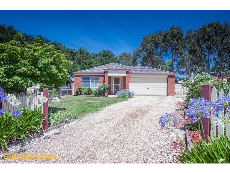 10 Acacia Court, Romsey VIC 3434