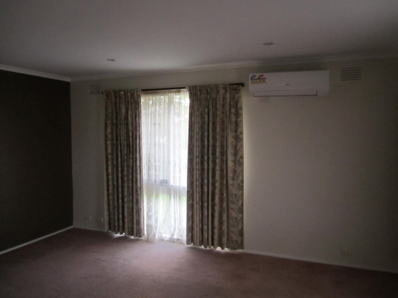 85 RIDDELL ROAD, Sunbury VIC 3429