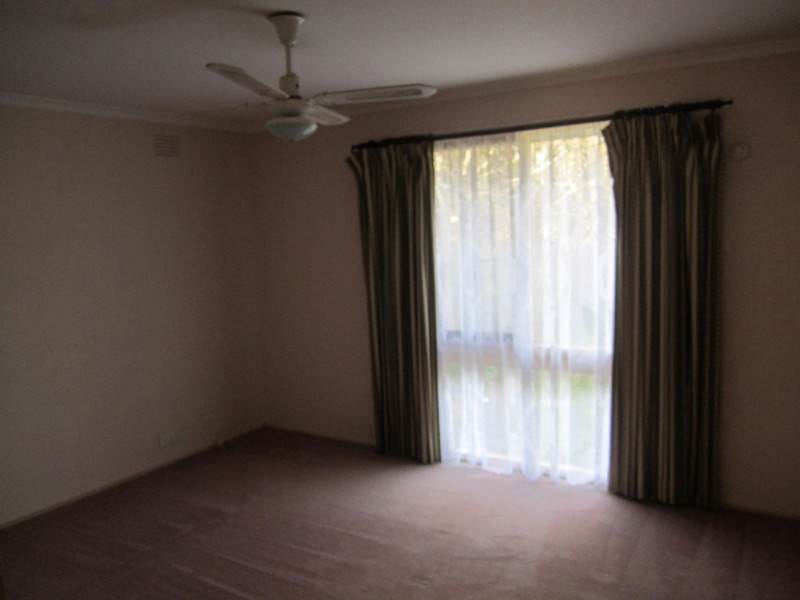 85 RIDDELL ROAD, Sunbury VIC 3429