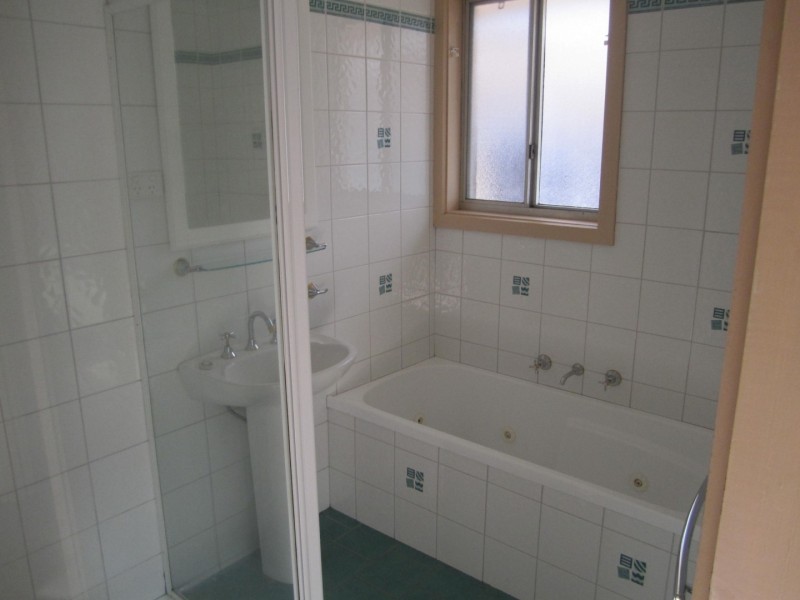 85 RIDDELL ROAD, Sunbury VIC 3429