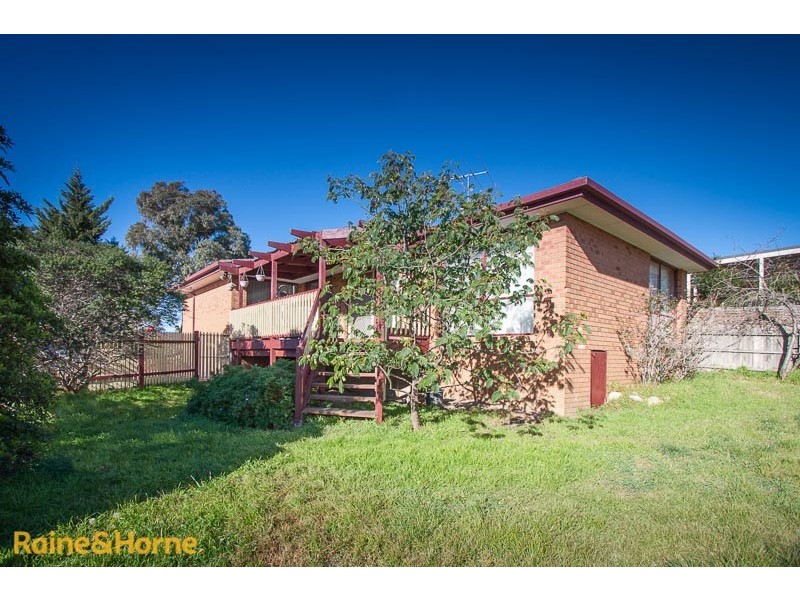 18 Phillip Drive, Sunbury VIC 3429