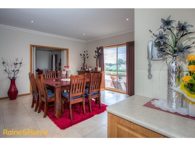11 Starflower Way, Sunbury VIC 3429