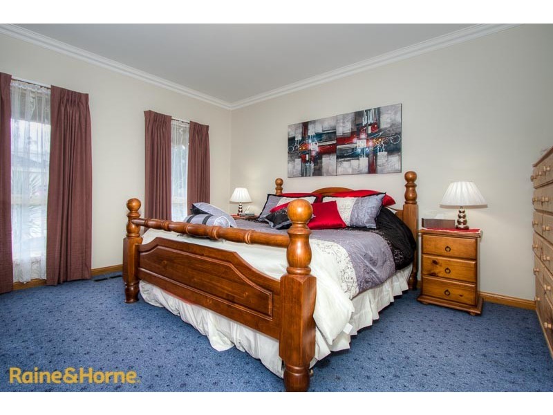 11 Starflower Way, Sunbury VIC 3429