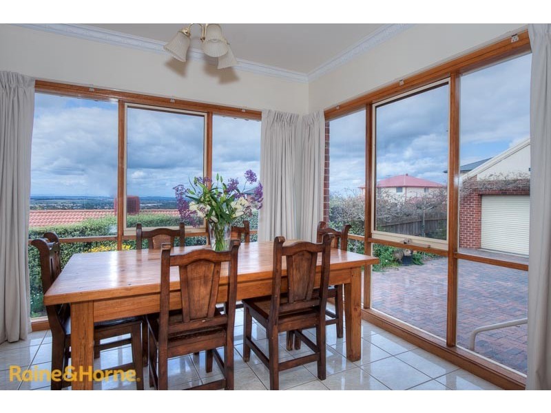 9 Greenhill Court, Sunbury VIC 3429