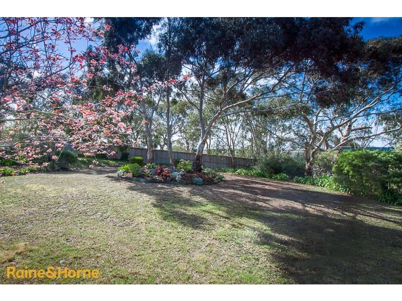 55 Yellowgum Boulevard, Sunbury VIC 3429